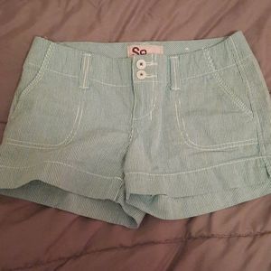 Button and zip up shorts